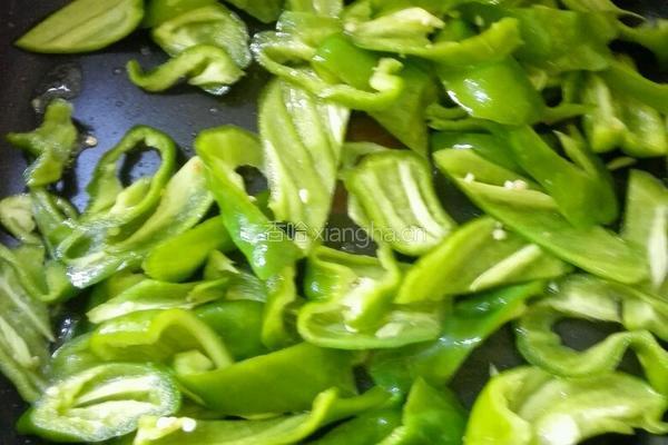 青椒牛肉小炒的做法图解6