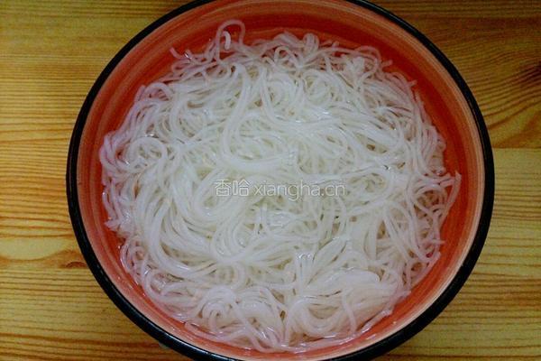 粉丝豆腐汤的做法图解3