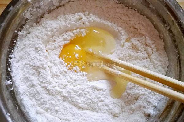 手擀面条的做法图解1