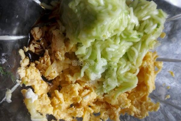 西葫芦鸡蛋包子的做法图解7