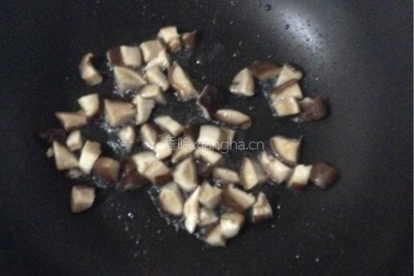 香菇豆腐汤的做法图解4