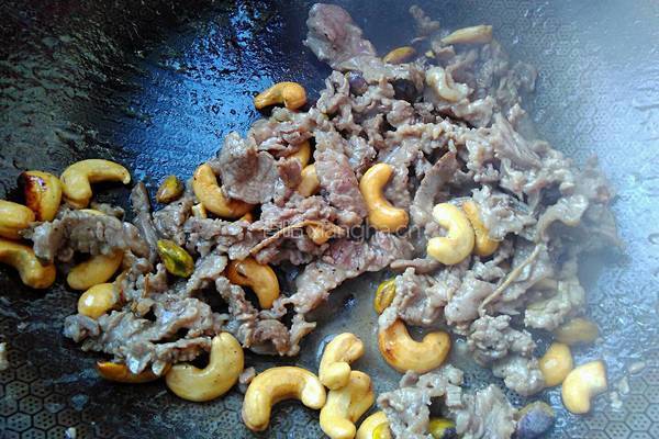 腰果炒牛肉的做法图解10
