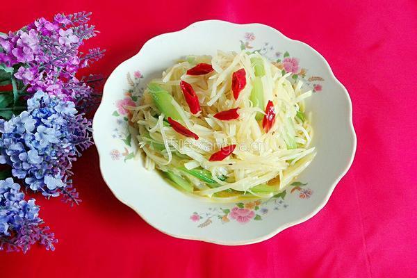 芹菜炒土豆丝的做法图解6