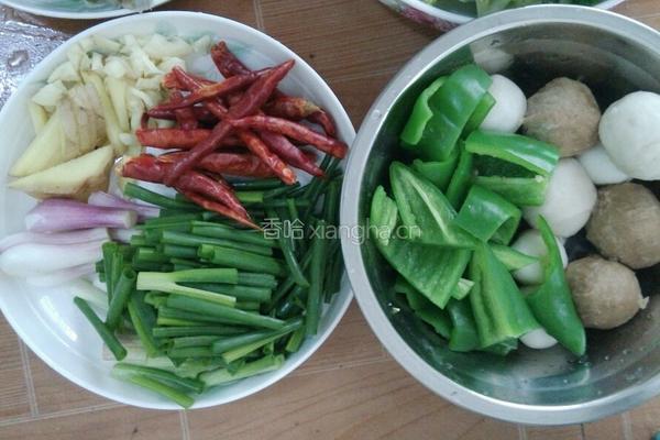 麻辣虾蟹锅的做法图解1