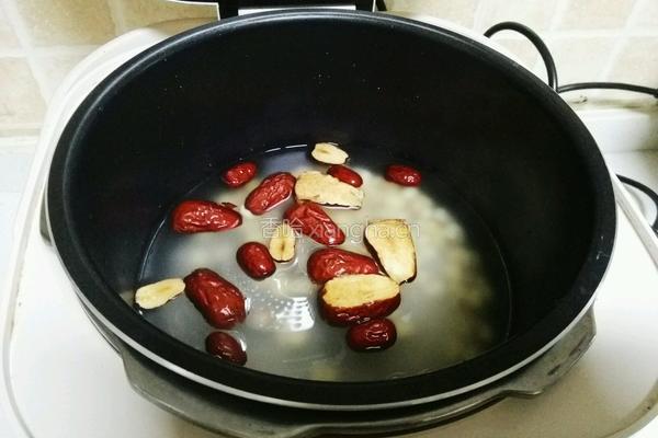 莲子红枣粥的做法图解4