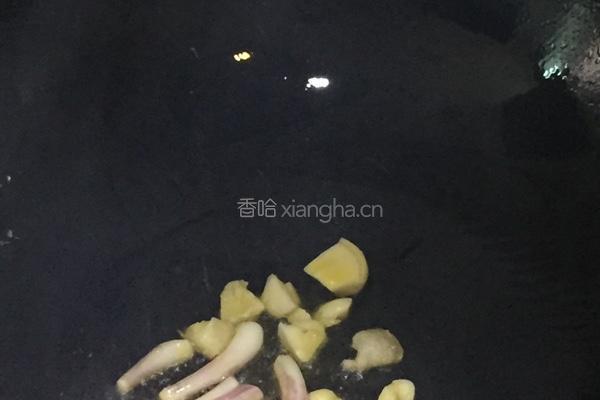 土豆片炒肉的做法图解2