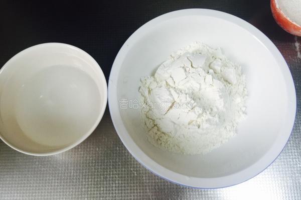 茴香饺子的做法图解1