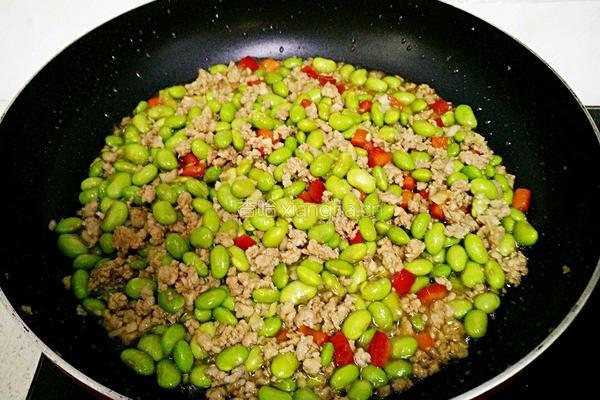 毛豆米炒肉末的做法图解8