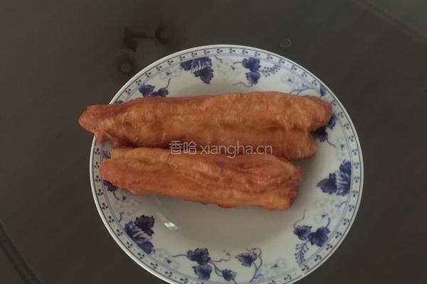 自制家庭无矾碱油条的做法图解13
