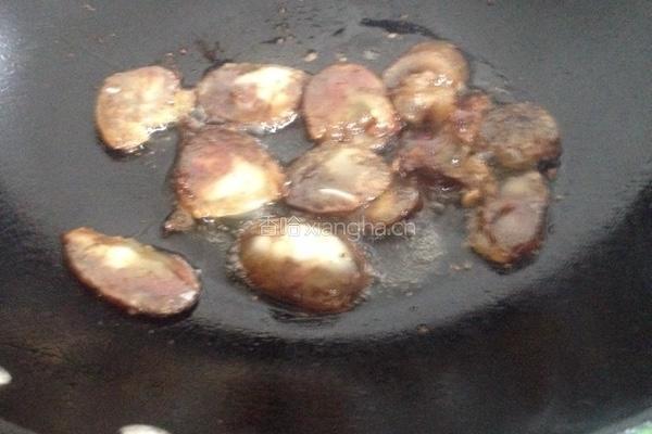 电饭煲之香菇糯米鸡饭的做法图解2