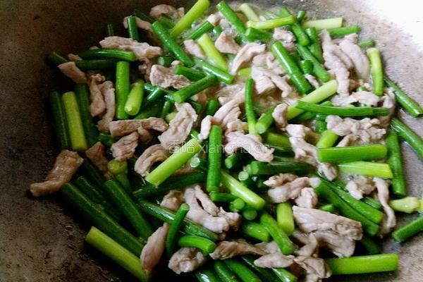 蒜苔炒肉丝的做法图解4