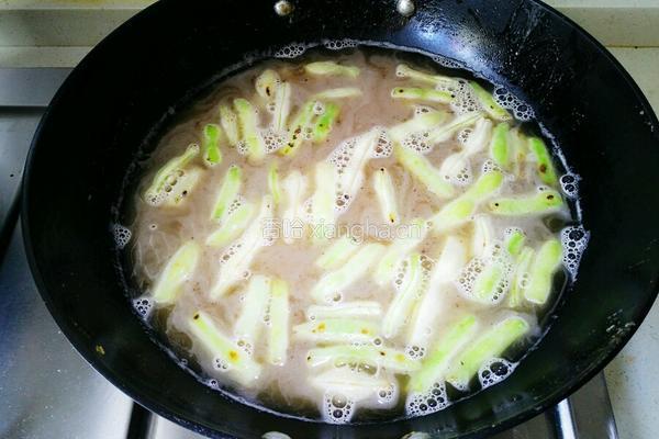 玉米粒土豆烧豆角的做法图解6