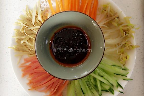 正宗炸酱面的做法图解3