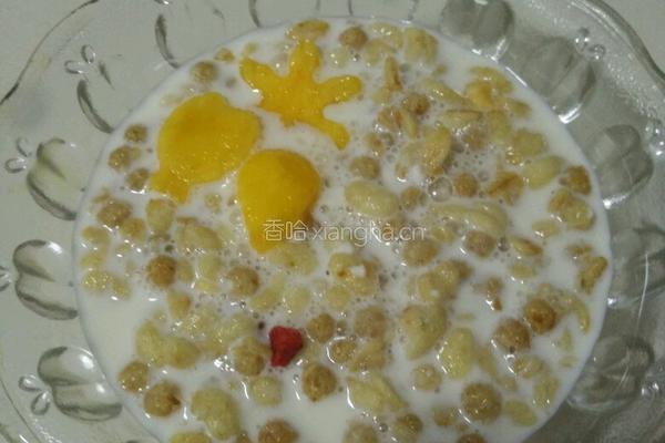 牛奶水果麦片配黄桃的做法图解5