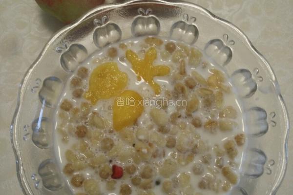 牛奶水果麦片配黄桃的做法图解6