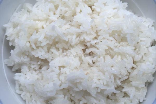 菠萝炒饭的做法图解3