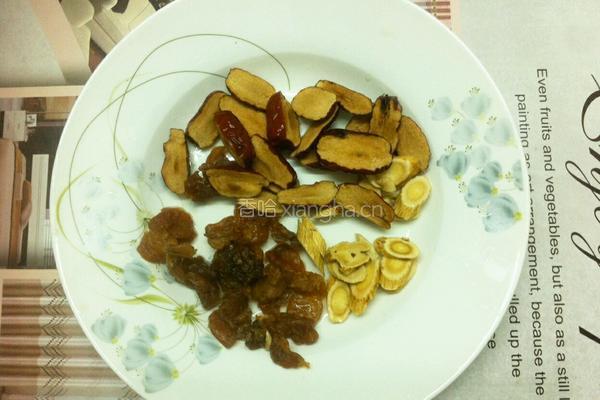 红枣桂圆黄芪茶的做法图解2