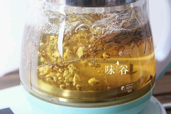 金银花枸杞汤的做法图解3