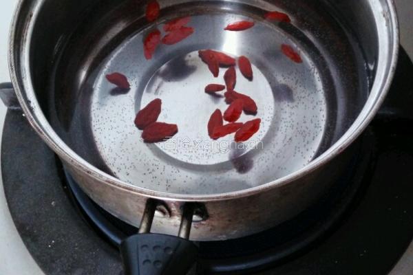 酒酿蛋的做法图解2