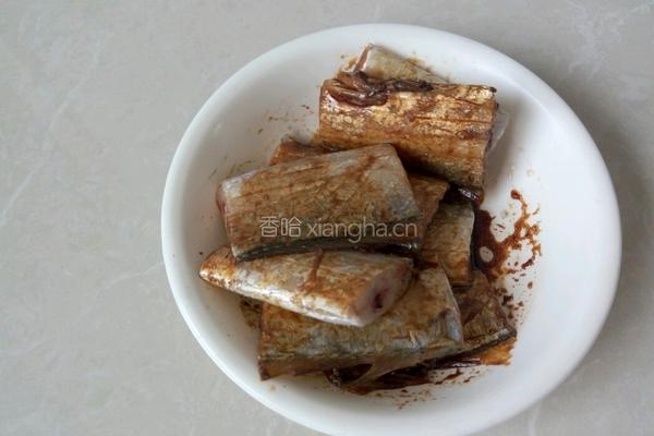 家常红烧带鱼的做法图解2