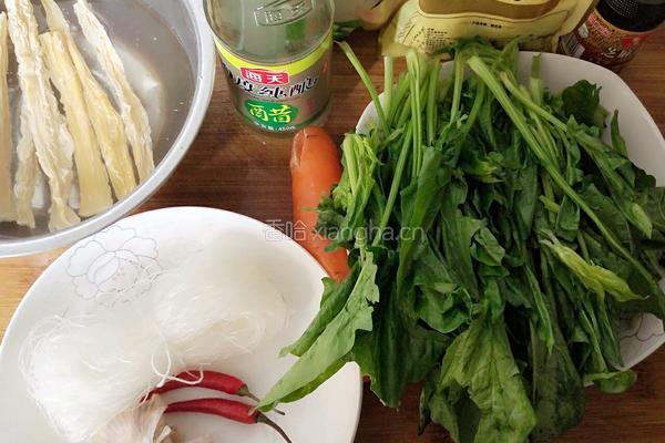 菠菜粉丝拌腐竹的做法图解1
