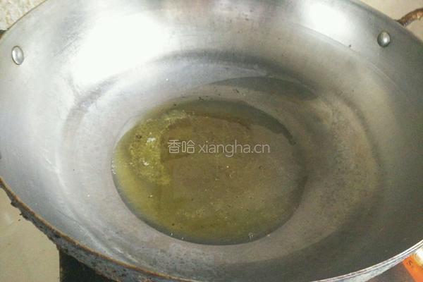 青椒炒皮蛋的做法图解3