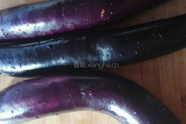 东北乱拌茄子土豆的做法图解1
