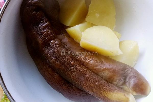 东北乱拌茄子土豆的做法图解7