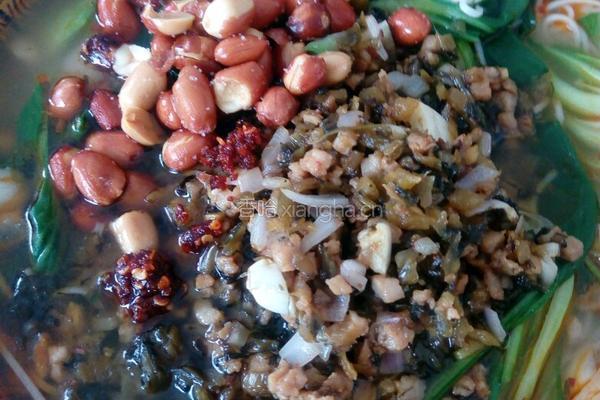 雪菜肉末面条的做法图解4