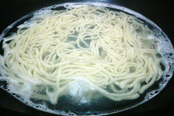 菠菜鸡蛋面的做法图解5
