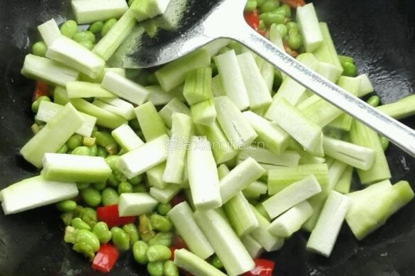 丝瓜炒毛豆的做法图解9