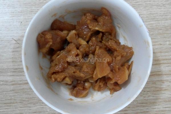苹果炒肉片的做法图解1