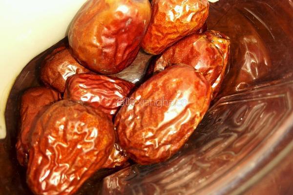 薏米红豆汤的做法图解4