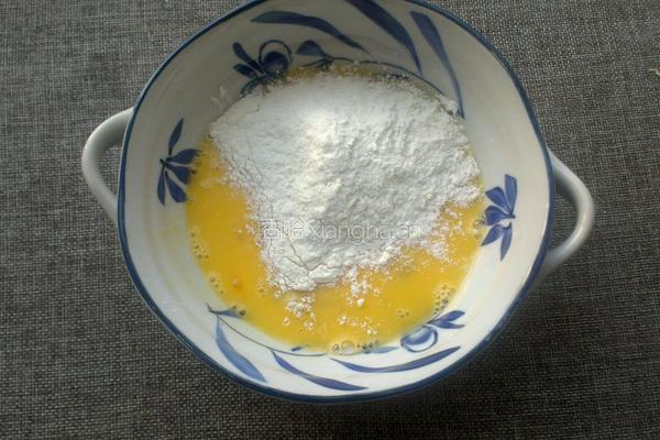 香蕉鸡蛋饼的做法图解2