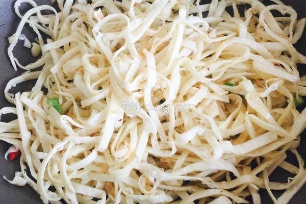 豆芽炒饼的做法图解11