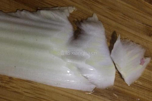 木耳炒白菜的做法图解4