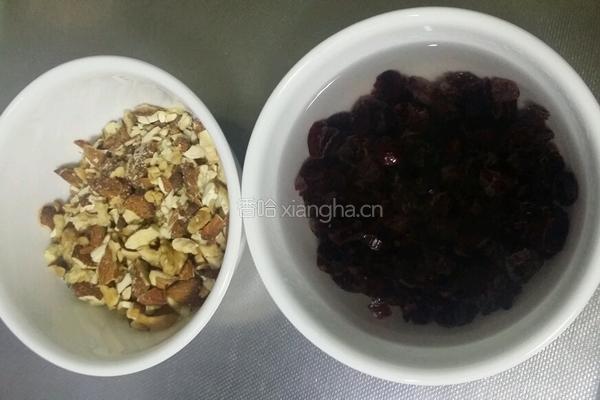 朗姆杂果麦芬的做法图解1