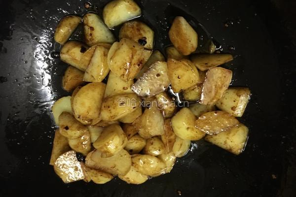 蒜泥酱香小土豆的做法图解6