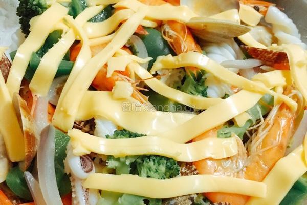 芝士海鲜焗饭的做法图解5