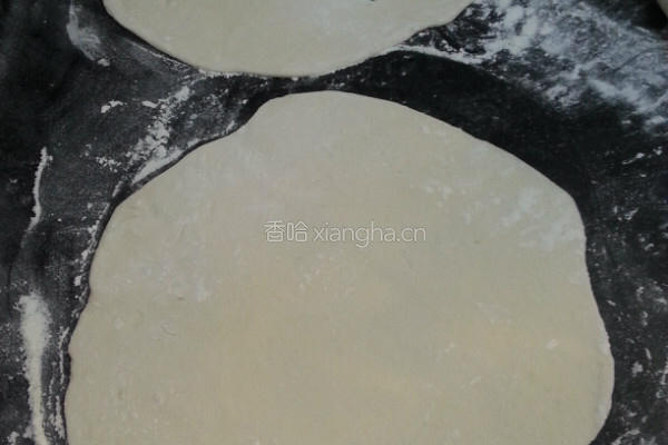 发面韭菜盒子的做法图解3
