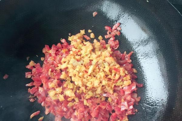 腊肠鸡蛋炒饭的做法图解3