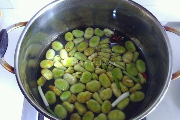 五香水煮蚕豆的做法图解2