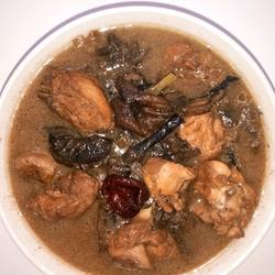 野蘑菇炖鸡的做法[图]
