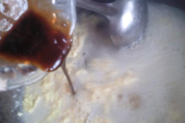 蛋黄麻酱拌面的做法图解7