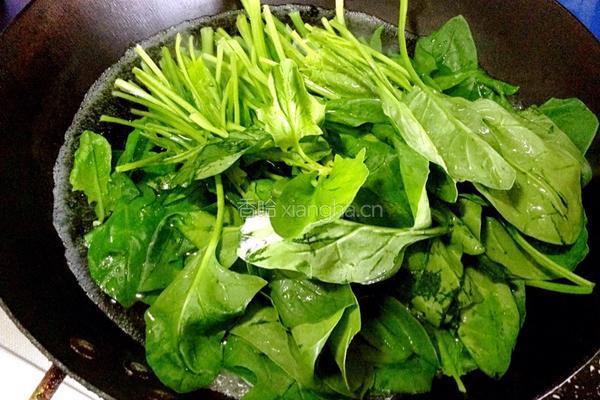 老醋菠菜花生米的做法图解5