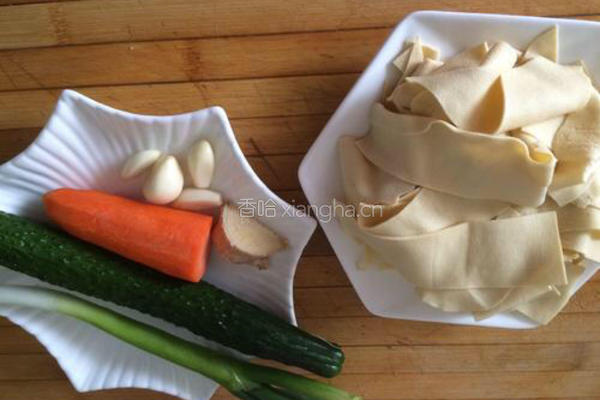 麻辣豆皮的做法图解1