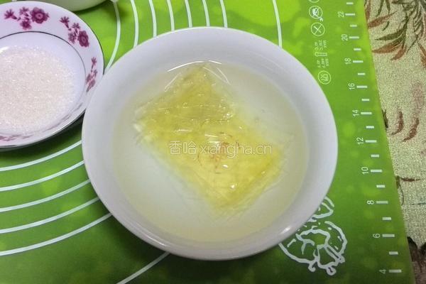 牛奶巧克力慕斯的做法图解2