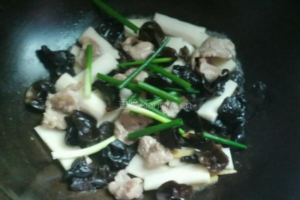 山药木耳炒肉的做法图解13