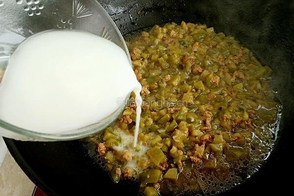茄子打卤面的做法图解9