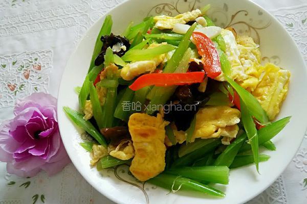 芹菜炒鸡蛋的做法图解7